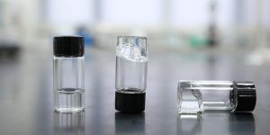 除了大规模的液锂电池和固态电池之外，还研究了一种新的电池技术——一种称为凝胶电池的半固态电池。