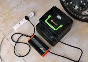 为锂离子电池使用正确类型的充电器，以避免损坏